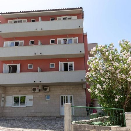Apartments Elena 图彻皮 外观 照片