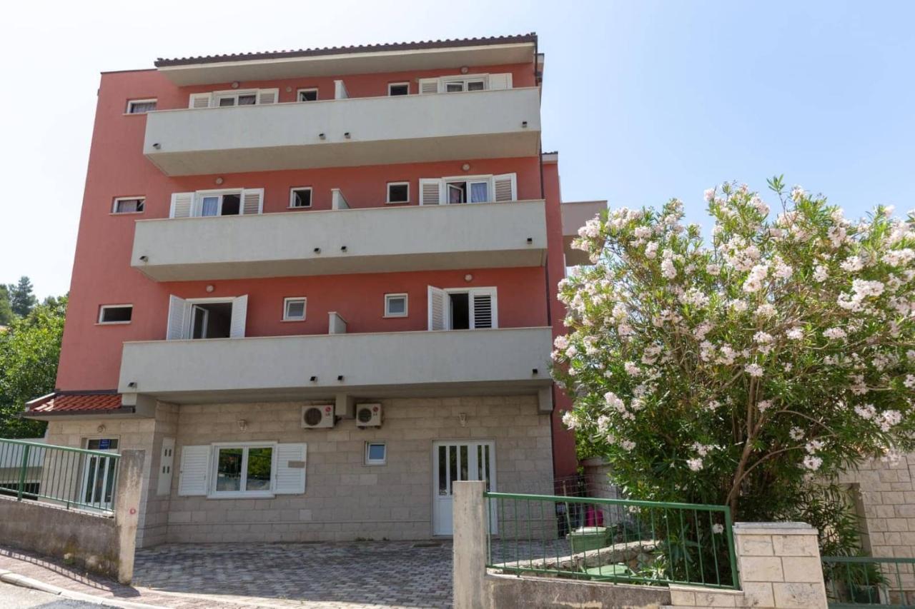 Apartments Elena 图彻皮 外观 照片
