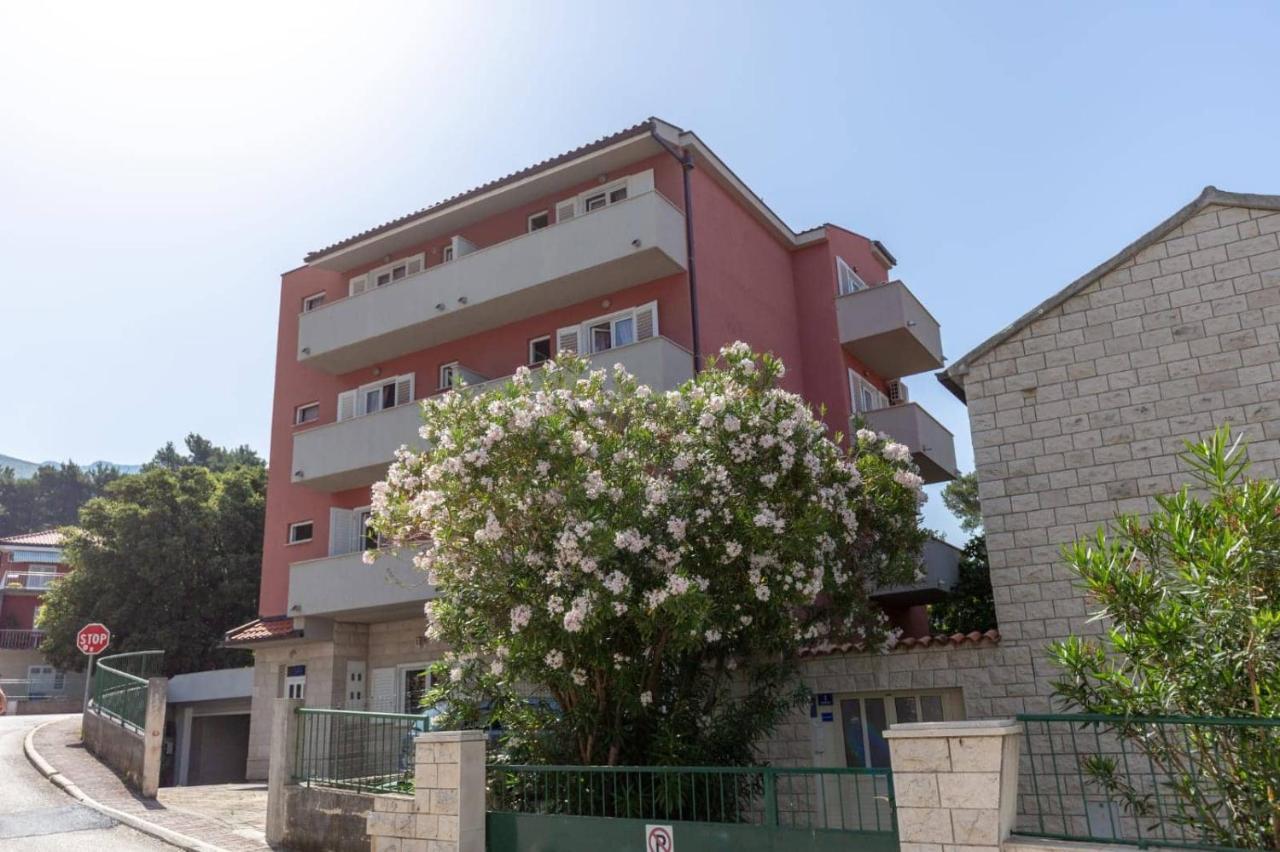 Apartments Elena 图彻皮 外观 照片